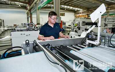 赶制订单忙生产